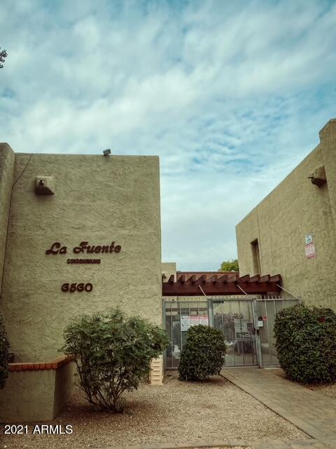 Photo of 1701 W TUCKEY Lane #137, Phoenix, AZ 85015